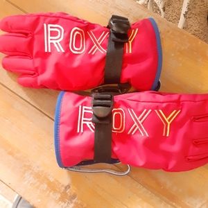 Roxy Red Gloves with Black Straps
